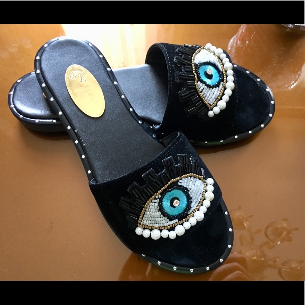 Handmade sanadal